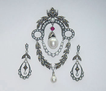 Viktorianischer Stil & Perlen 001